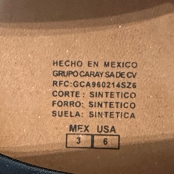 Caray! Black Slide Sandals – Size‎ 6, Gold Pyramid Studs, Made in Mexico - Picture 2 of 7